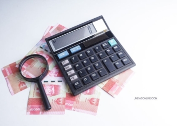 Cara Bertahan Hidup dengan Gaji UMR Tanpa Terjebak Utang