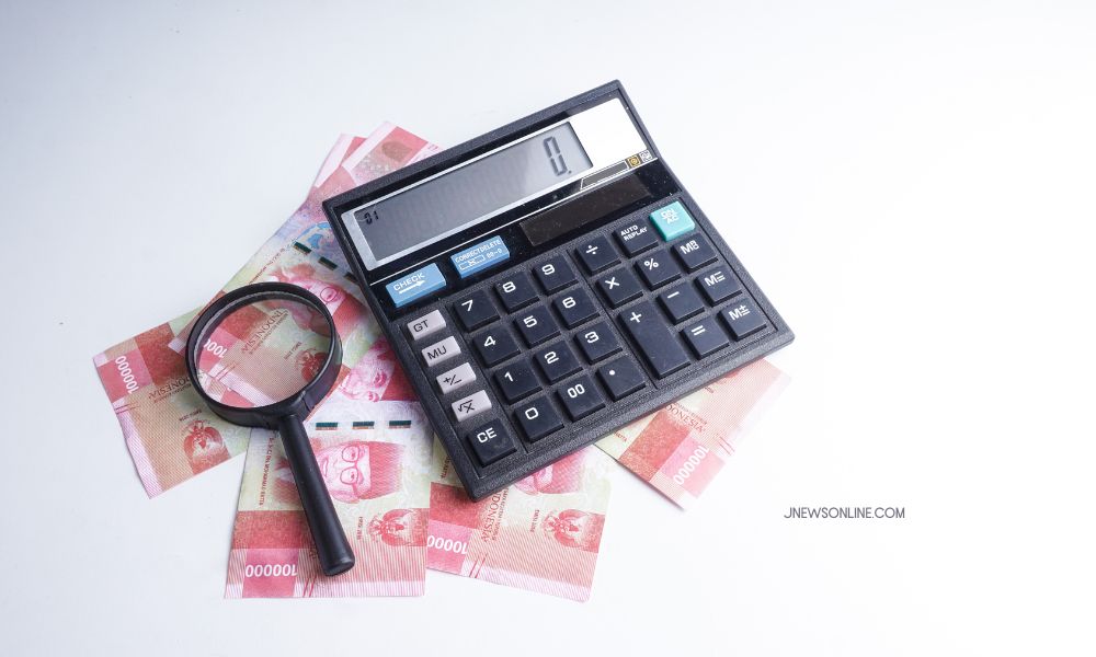 Cara Bertahan Hidup dengan Gaji UMR Tanpa Terjebak Utang