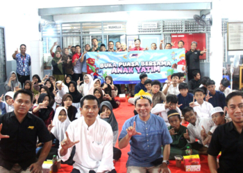 Suasana acara bukber JNE di Panti Asuhan Ainda.
