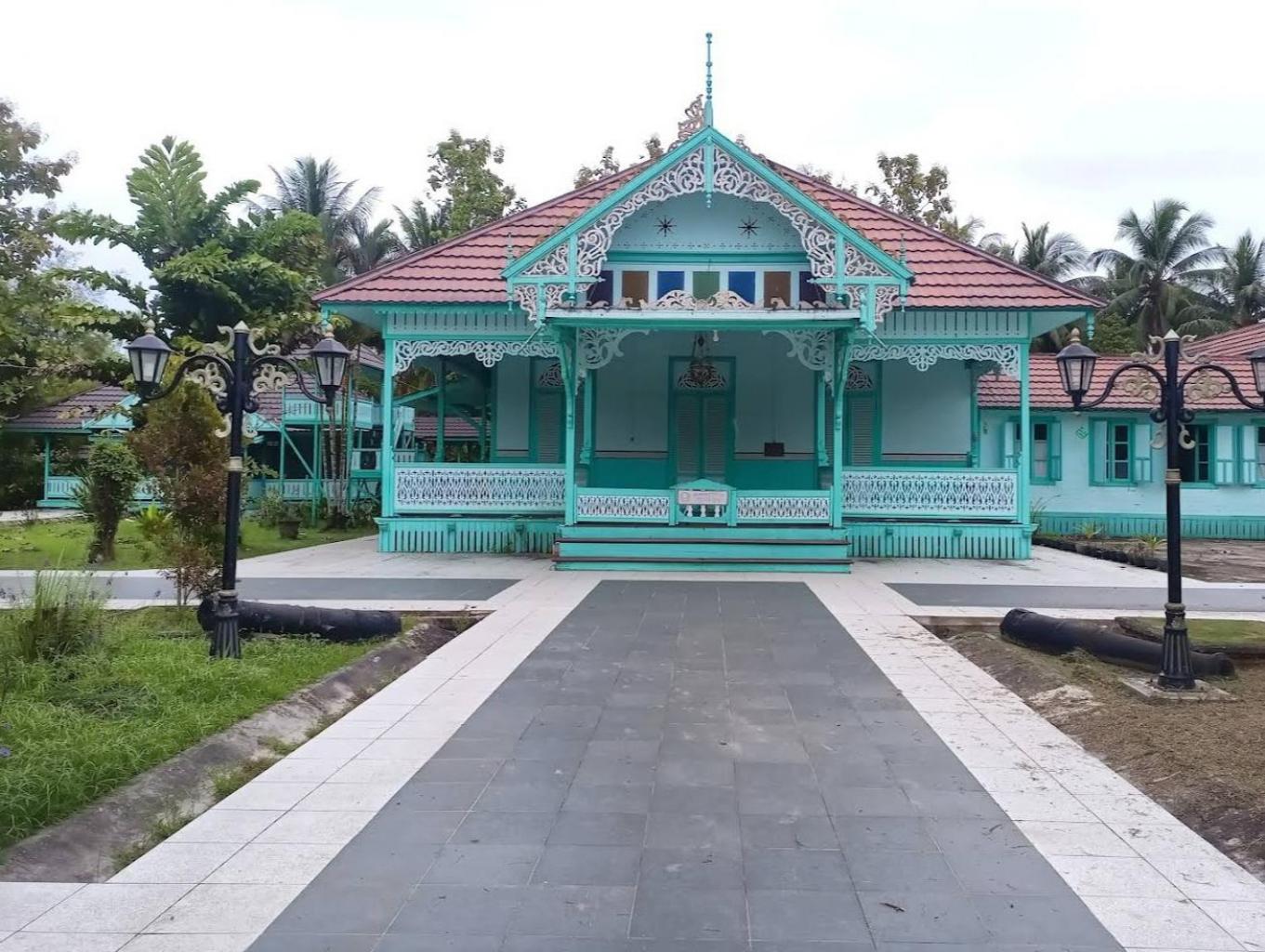 Istana Amantubillah dan Jejak Sejarah Kesultanan Mempawah