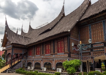 Daftar Rumah Adat di Indonesia dari Sabang sampai Merauke