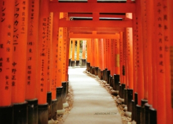 Fushimi Inari Taisha: Mengenal Kuil Ikonik dengan Ribuan Torii di Jepang