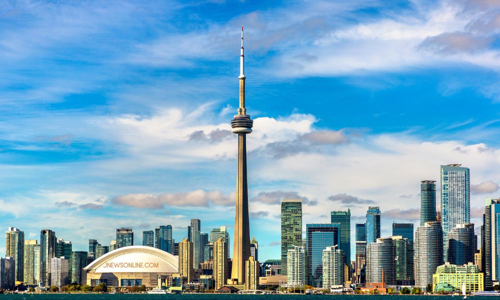 CN Tower: Sejarah, Fakta, dan Keunikan Ikon Kota Toronto Kanada