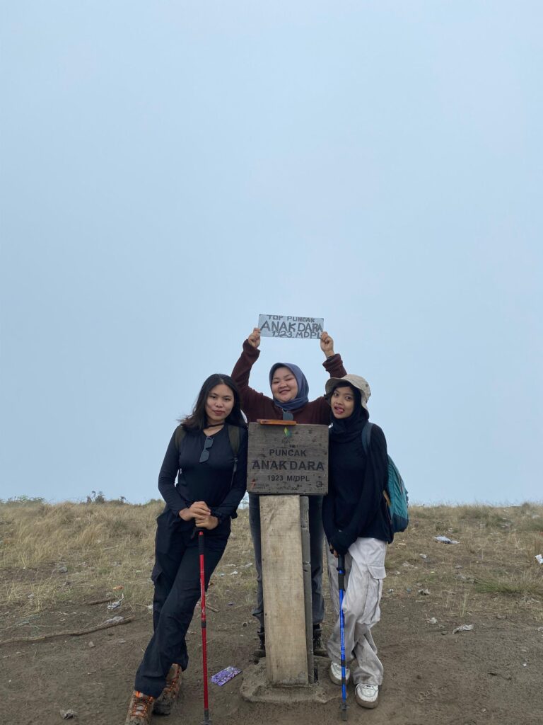 hal yang wajib dilakukan sebelum mendaki gunung
