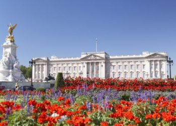 Buckingham Palace: Keunikan dan Kemegahan Simbol Monarki Inggris