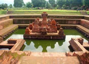 Candi Tikus: Mengenal Situs Bersejarah di Trowulan yang Unik