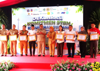 jne raih penghargaan kolaborator bidang lingkungan kesehatan tahun 2026 dari Pemprov DKI