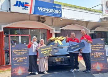 member jlc jne mendapat hadiah mobil listrik