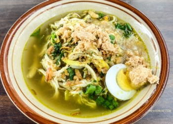 Soto Ayam Lamongan: Ciri Khas dan Keistimewaan yang Membuatnya Populer