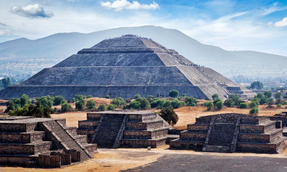 Teotihuacan Meksiko: Pesona Kota Kuno dengan Piramida Matahari dan Bulan