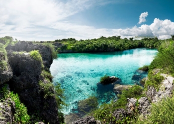 Weekuri Lagoon: Laguna Air Asin di Sumba dengan Pesona Alam yang Memikat