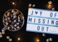 Joy of Missing Out: Cara Menikmati Hidup Tanpa Takut Ketinggalan Tren