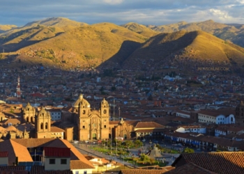 11 Tempat Wisata di Peru yang Paling Terkenal, dari Kota Kuno hingga Keajaiban Alam