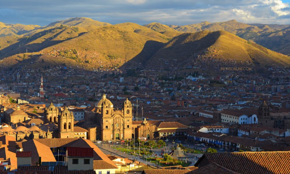 11 Tempat Wisata di Peru yang Paling Terkenal, dari Kota Kuno hingga Keajaiban Alam