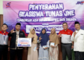 jne surabaya salurkan beasiswa pendidikan