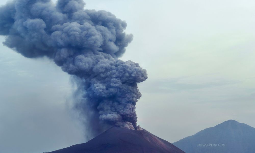 Mengenal Gunung Anak Krakatau, Gunung Api yang Tumbuh dari Laut