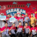 Para karyawan Kantor Cabang Utama JNE Tarakan, Kalimantan Utara.